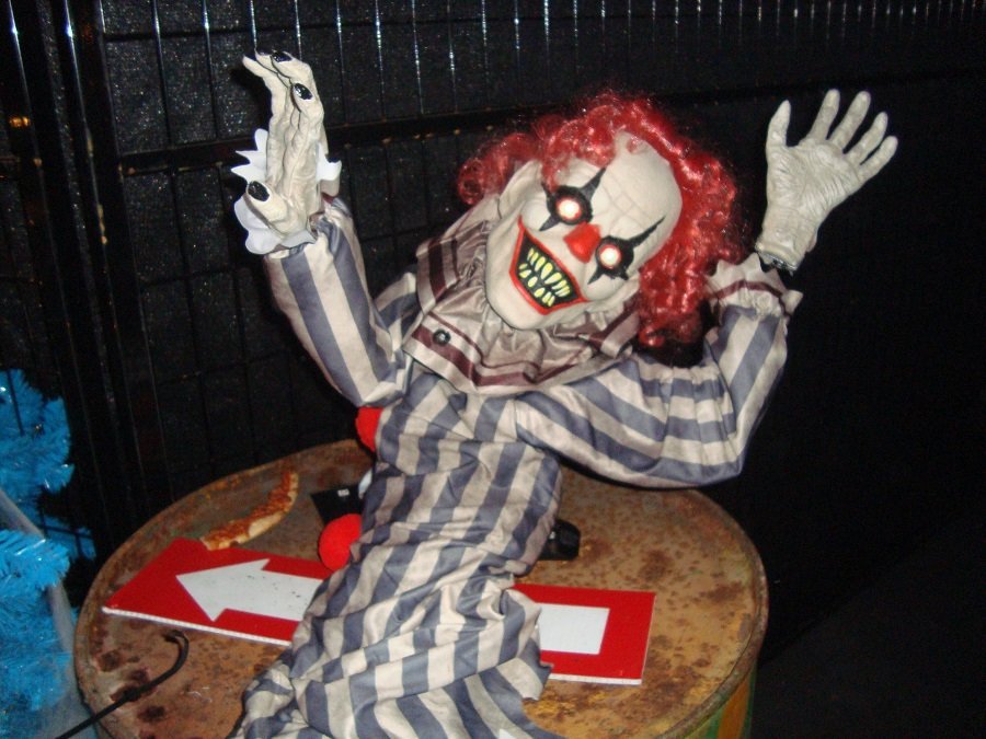 Tomorrow is #Halloween! And a visit to <a href="/screemers/">screemers</a> puts the festive season into overdrive drewrowsome.blogspot.com/2019/10/screem… #livethefear #clowns #horror #haunted #themepark