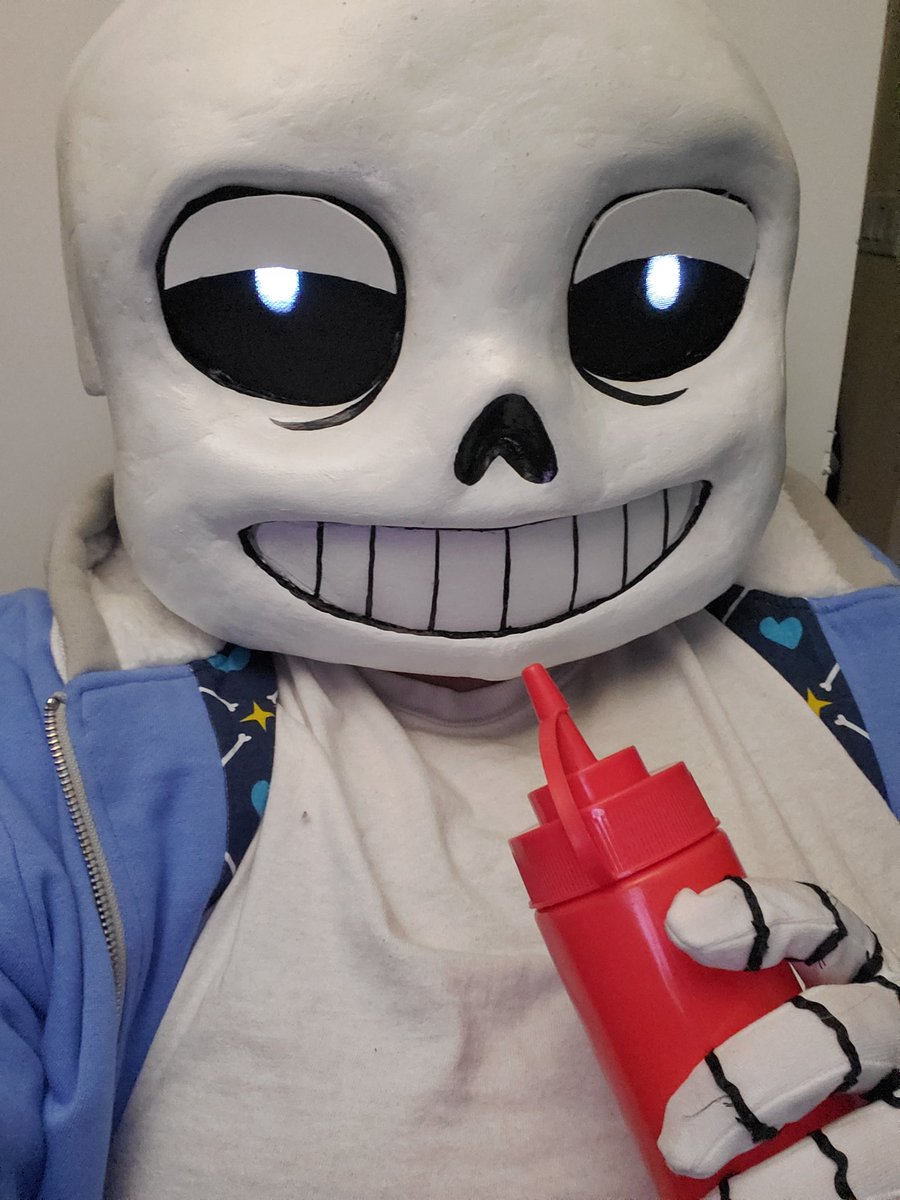 Juju Lady on Twitter: "Here is the updated I made to my Sans mask!! # undertale #sans #sanscosplay #cosplay https://t.co/s9zAAxjVIZ" / Twitter