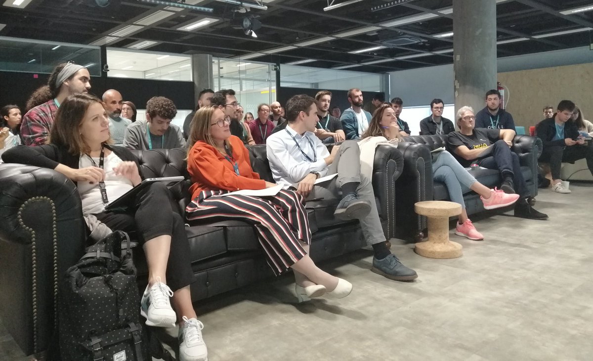 42MadridFTef's tweet photo. 🦸♂️ El súper jurado de la #CasiWeekBlockchain en #42MadridFTef
@lulaballarino
@luismicrack
@bloodymary
@jota_ele_ene
@yrubiosec
1️⃣0️⃣ Proyectos
3️⃣ mins por proyecto
Espíritu 4️⃣2️⃣ https://t.co/mPoS4imd12