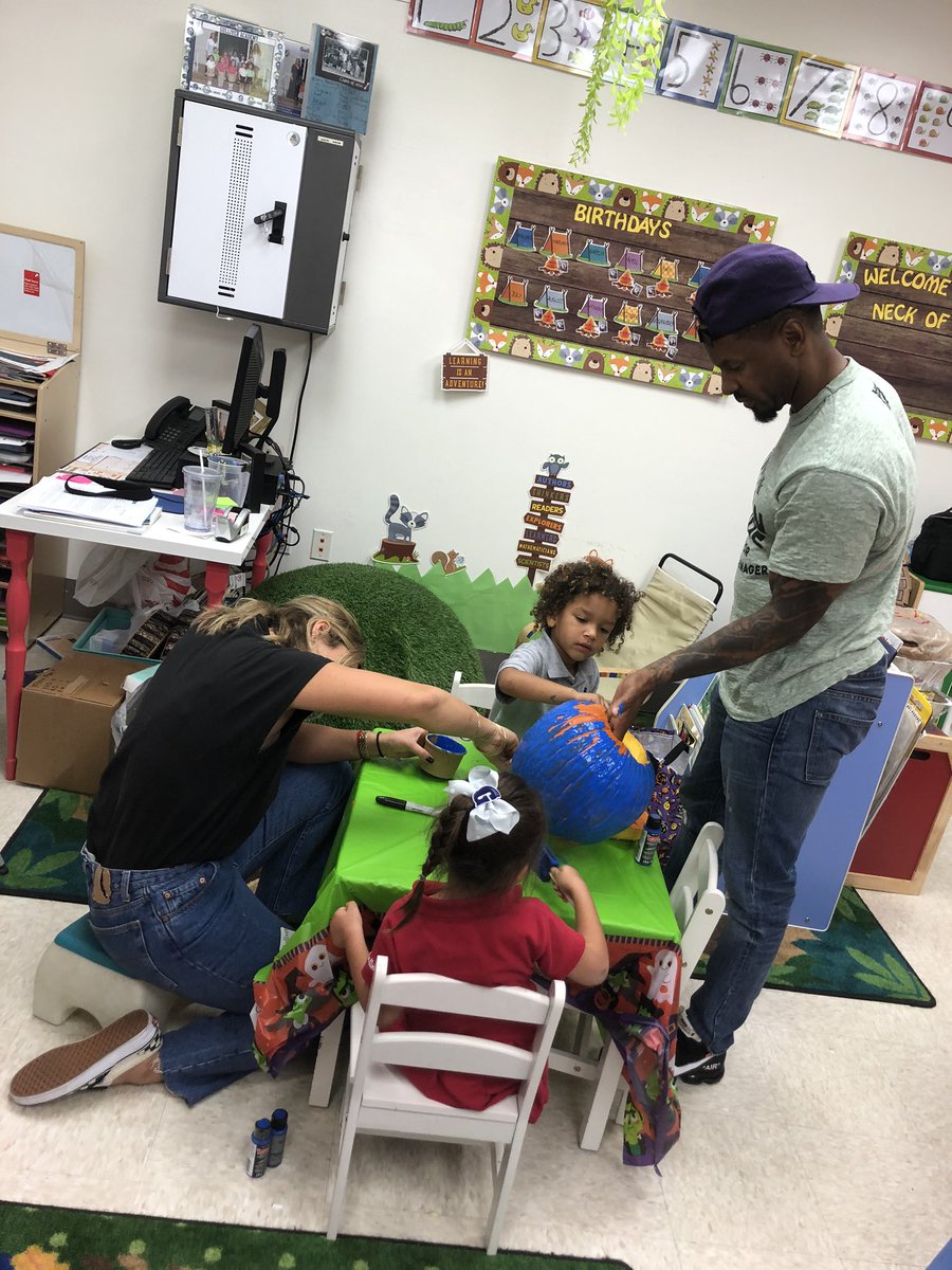 Pumpkin carving fun! #gslearning 🎃🎃🎃 #happyhalloween