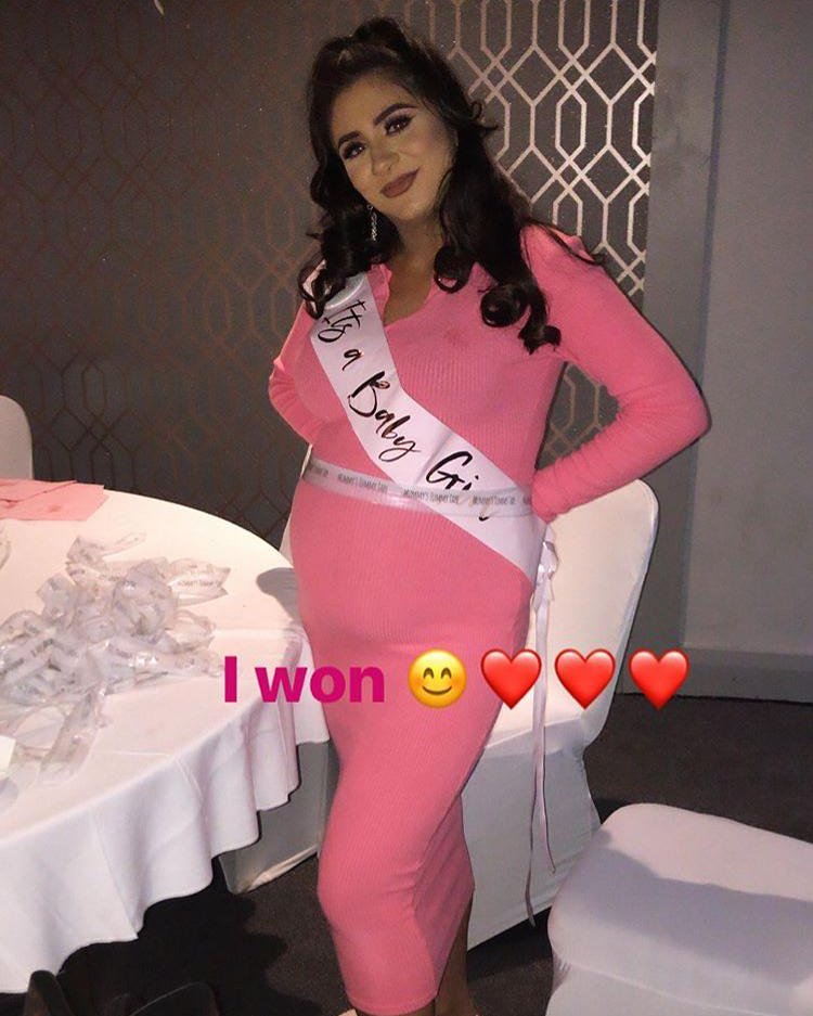 Waliyha23Malik's tweet photo. 😍🤗❤❤❤😘😘😘 @SafaaAzadTiser  #girl #girlpower https://t.co/cyZRxQNjEv