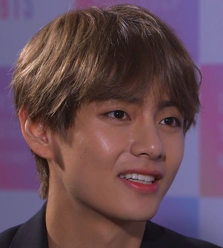 Настоящие bts. Тэхён БТС. BTS Taehyung 2020. Тэхён из BTS без макияжа.