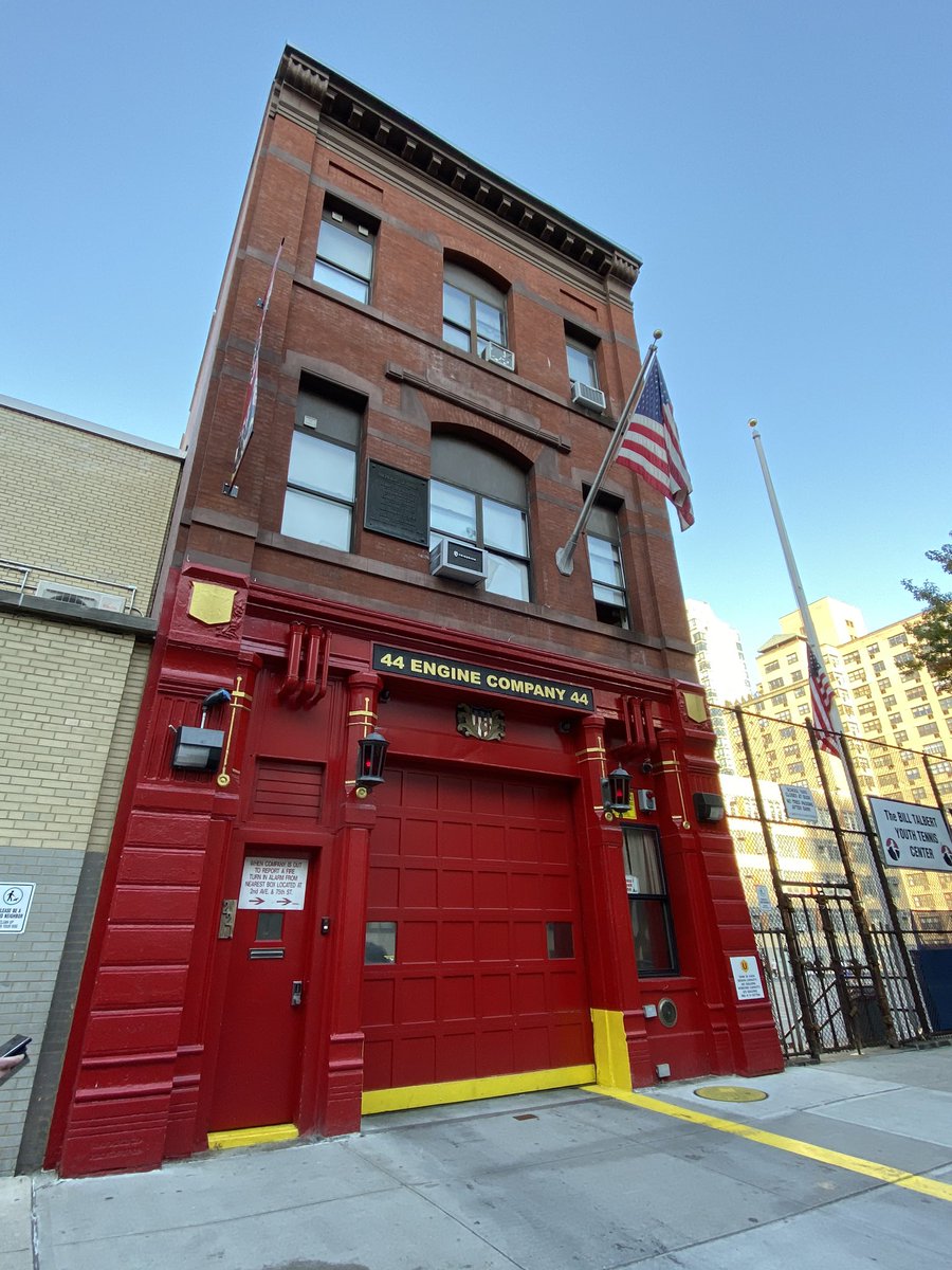 AdrienGransagne's tweet photo. Thank you @FDNY for the welcome and many exchanges during this stay. You represent an exceptional image for the world's firefighters 👨‍🚒 and the population. Respect and proximity to people are a model for all fire brigades. We should take an example. 🙏🏻 Thank you again !! https://t.co/0wBErjcPav