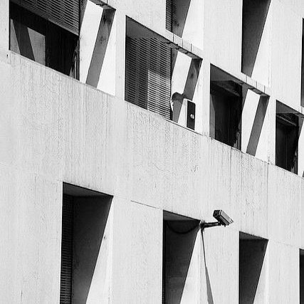 Casa del Fascio di Como, 1932-36, arch. Giuseppe Terragni 
#maarc #terragni #razionalismo #lakeofcomo #como #palazzodelfascio #palazzoterragni #equilibrio #armony #forme #architects #art #architecture #razionalismocomo #instalike #instagram #instamood #v… ift.tt/36l8kSv