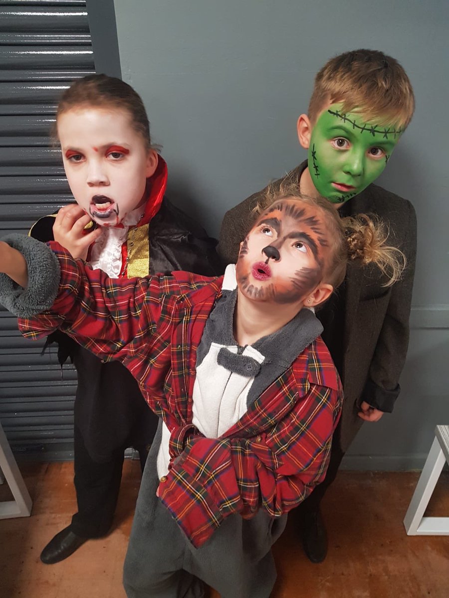 What a fantastic performance tonight to finish off our half term workshop! Well done to all our brilliant students and staff in creating something spooktacular! Happy Halloween!! 🎃🕸👻