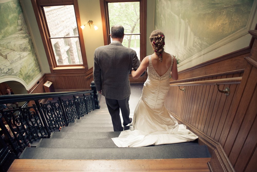 With its hardwood floors, gorgeous woodwork, detailed paintings, stained glass windows, &amp; grand staircase, the Old Courthouse Museum provides a unique atmosphere for your wedding! Learn more at our GonnaGetWed Bridal Showcase on Jan 19, 2020! Get tickets ow.ly/iTg950wUg9d