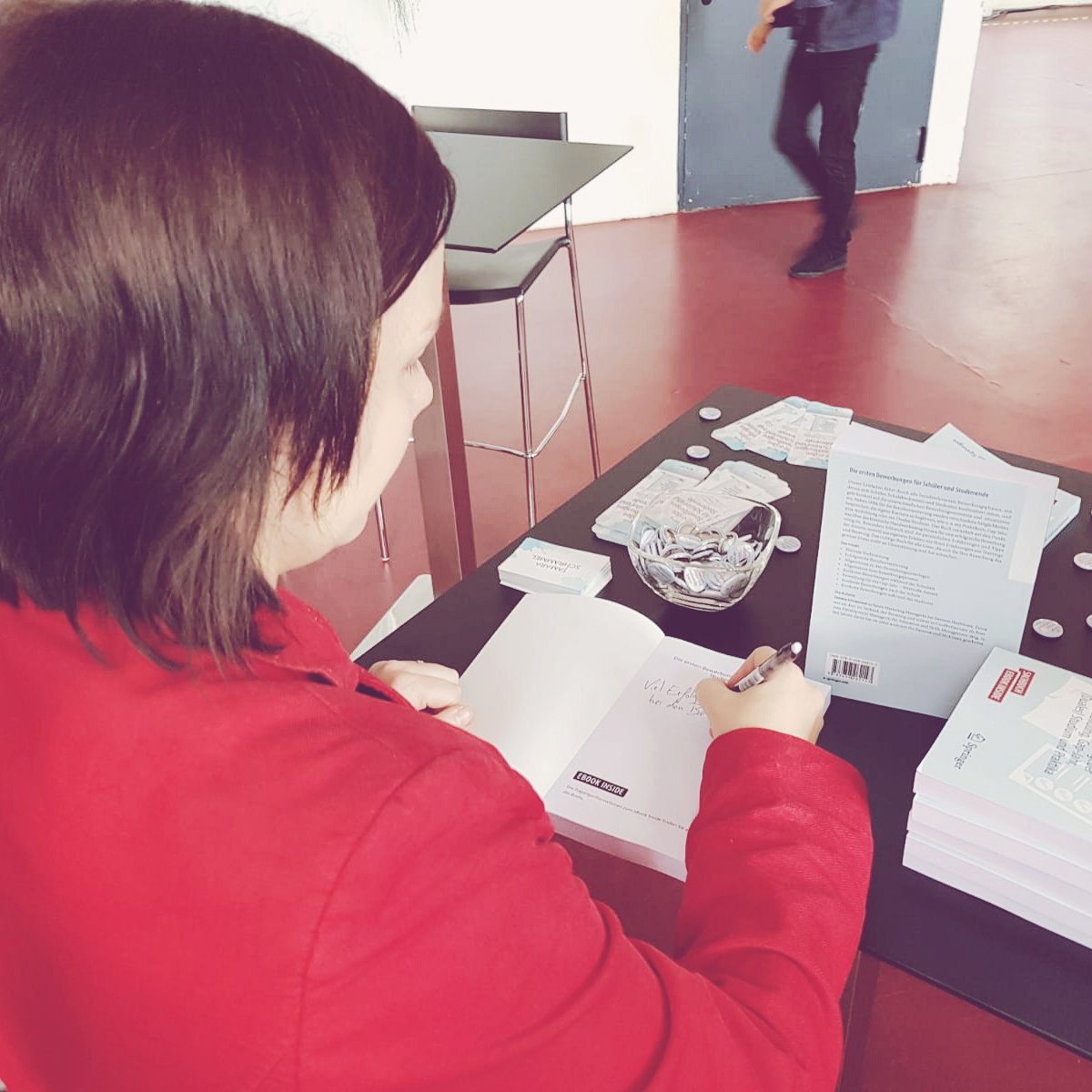 Tamara Schrammel, Autorin tweet media