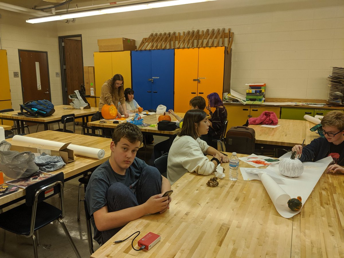 Halloween Themed Art Club is a success! Pumpkin carving and decorating, face painting and horror SFx  with blood and such complete with Halloween Party Music: Monster Mash, etc... #lzhsartanddesign #lzhsartclub