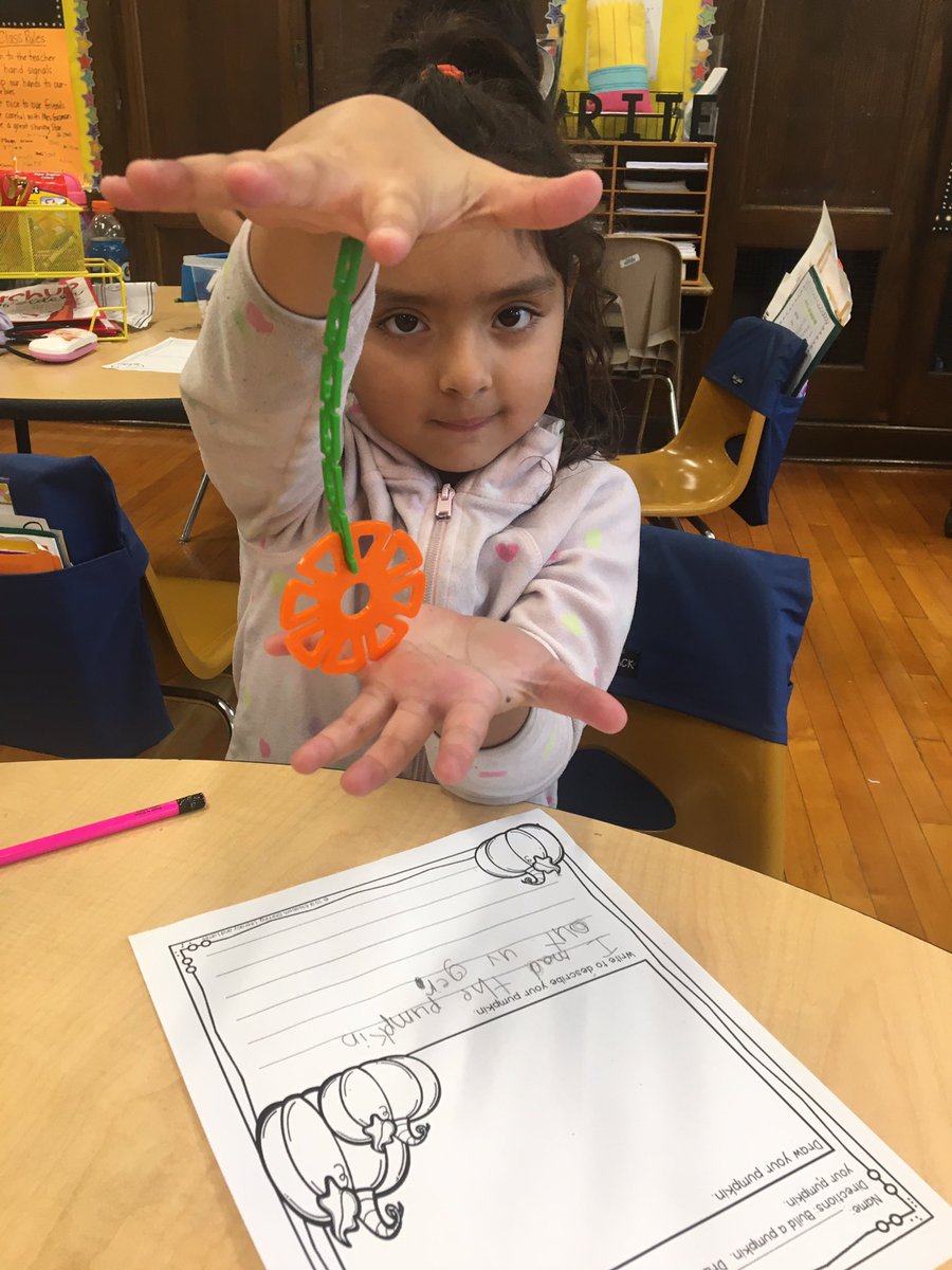 Mrs__Guzman's tweet image. We made STEAM pumpkins 🎃 Then we wrote about what materials we used, how we created them and drew a picture for reference #WeeCreate