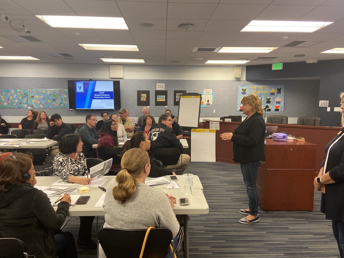 Board President Smithfield provides background to community members on the budget challenges at the LCAP Community Forum.