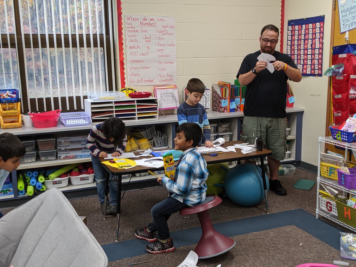 When your custodian comes in and does a craft with your kids....we love you Mr. Stryker #baproud <a href="/staceyta/">Stacey Ta</a> @LauraCervino