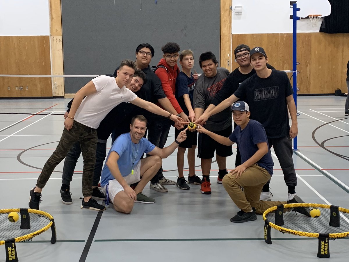 WHS First ever Spikeball Tournament was a huge success. Miigwech to OFSAA Try Day for funding this amazing initiative to try a new sport with our school! Pictured here are the Champs &amp; Finalists! <a href="/WikyBoardEd/">The Wiikwemkoong Board of Education</a> @OFSAA <a href="/wasseabinwhs/">Wiky High School</a> <a href="/Spikeball/">Spikeball™ Inc</a>