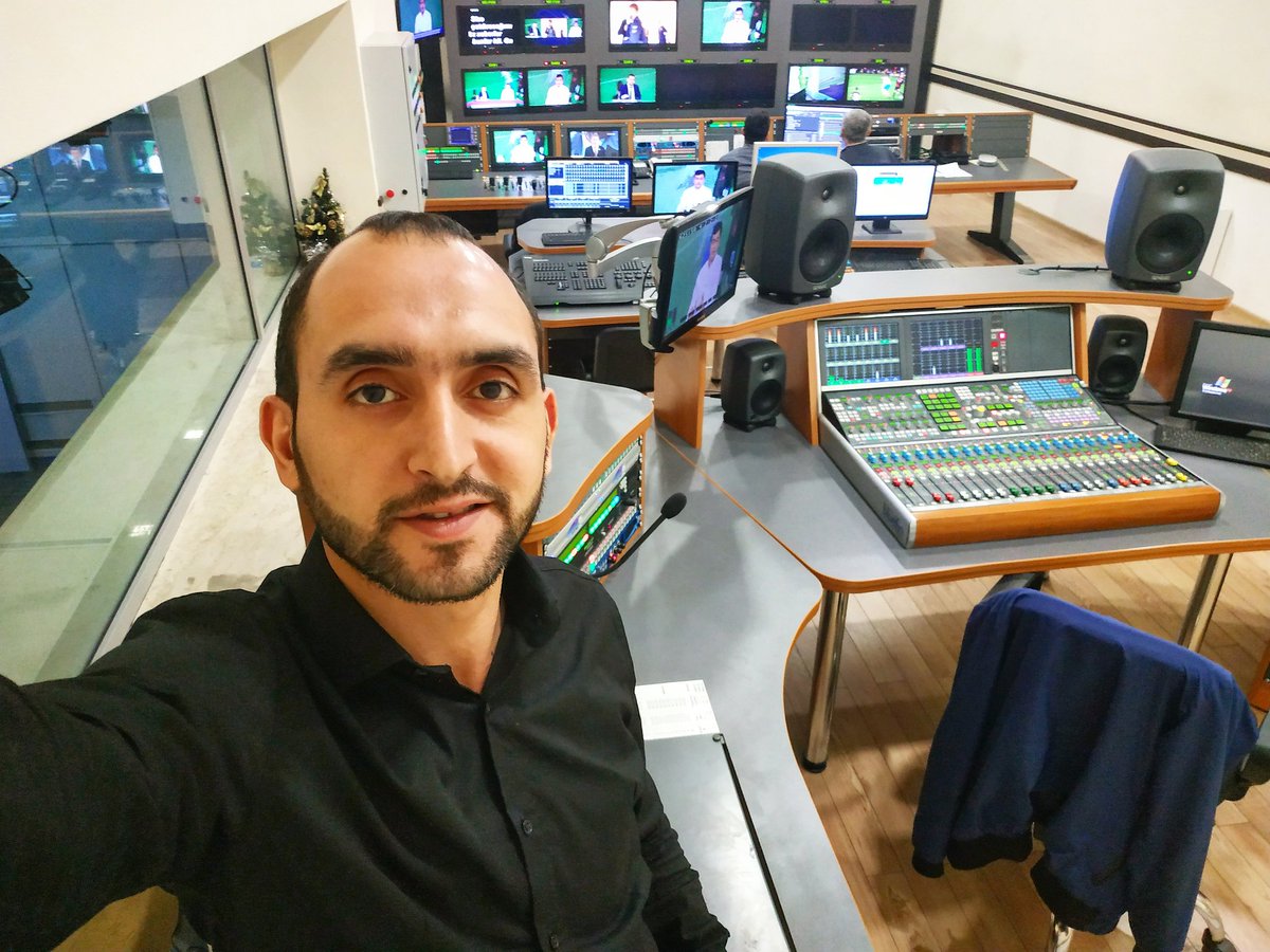 Reshad63081553's tweet photo. #İdmanTV #AzərbaycanTV https://t.co/YqzL6oBxfj