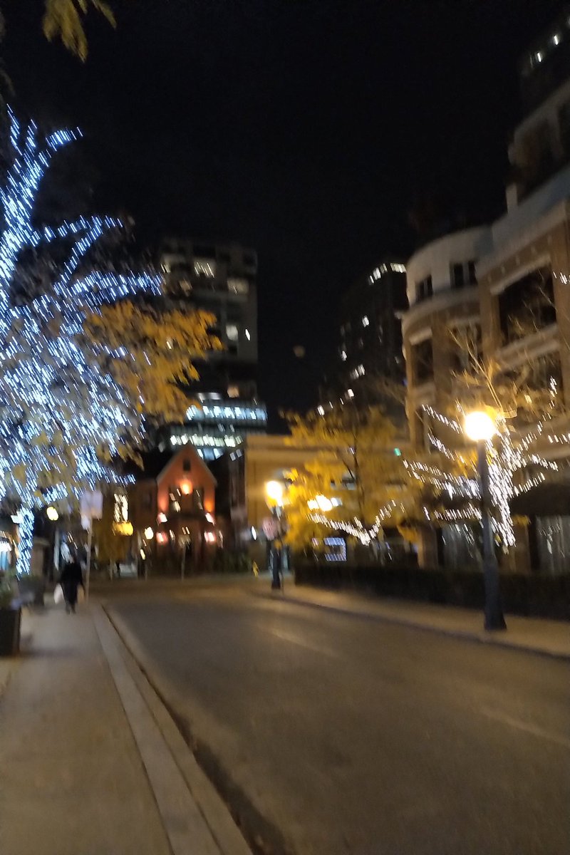 DomoneyArtists's tweet photo. Lovely evening with @CanadianArtSong @AllysonMcHardy @LWiliford @CeciliaComposer #HelenBecqué #StevenPhilcox #Yorkville #Toronto https://t.co/YDm9WP5yl0