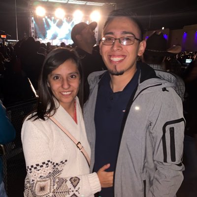 LadyMerc13's tweet photo. I absolutely love this man #JonPardiConcert #NewProfilePic https://t.co/F6PkssGwoE