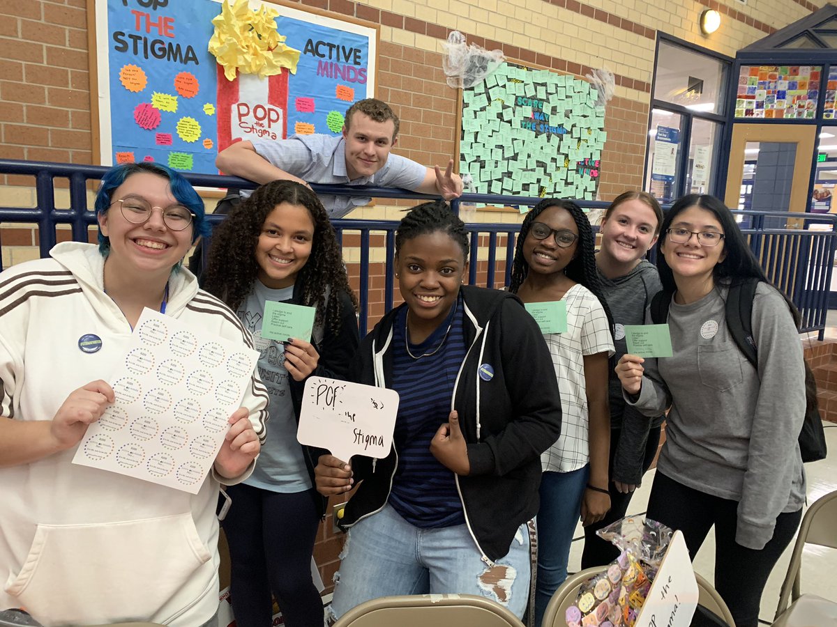 HoCoSMOB's tweet photo. @hcpss_rhs had an awesome “Scare Away the Stigma” Day! #MentalWellness all year round!! #StigmaFighter #StompOutTheStigma @Resi_Counselors https://t.co/asVruUpxEC