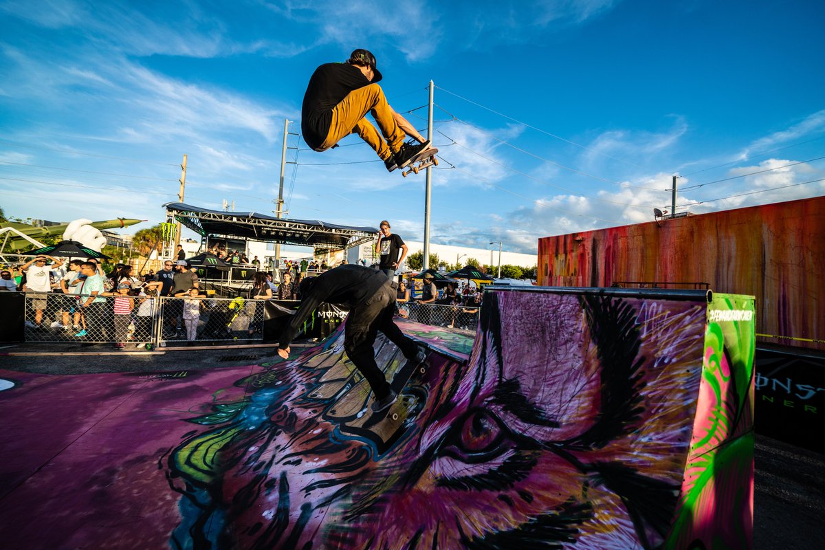 MonsterMusic's tweet image. Last year at @ArtBasel we had @ogRISK &amp;amp; Meme @FewandFarwomen painting walls and our skate ramp, skaters, the @MonsterEnergy girls, #breakdancers @ScratchDJAcdmy custom-painting vinyl, a barber, and a pop-up performance by ¡@MAYDAYMUSIC! 

What should we do this year??