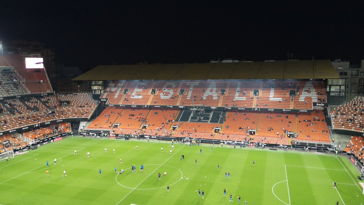 vcf_sgfans's tweet photo. Let's go for the 3 points! 
#AmuntValencia #ValenciaSevillaFC https://t.co/LJGMXbrFFu