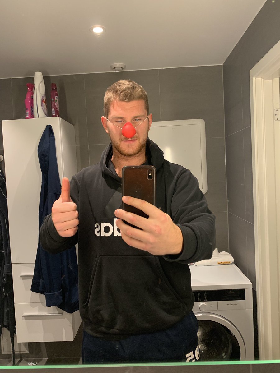 Svendsen9595's tweet photo. @tribunesliterne Da er jeg klar til halloweenkamp på Lillehammer i morgen, gleder meg👍🏻🤡 #2hockey https://t.co/MwhpPJEcUg