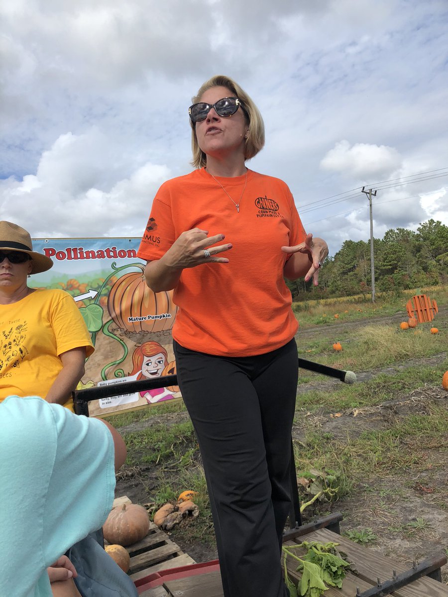 CCPSMSCDC's tweet photo. NMS students enjoying the opportunity to experience #Agritourism @garnerfarm #CareerExplorationOpportunity @CTEforNC @AllisonCTE @ccpseducation #CTEtheHotTopic https://t.co/VvyGozXKZS