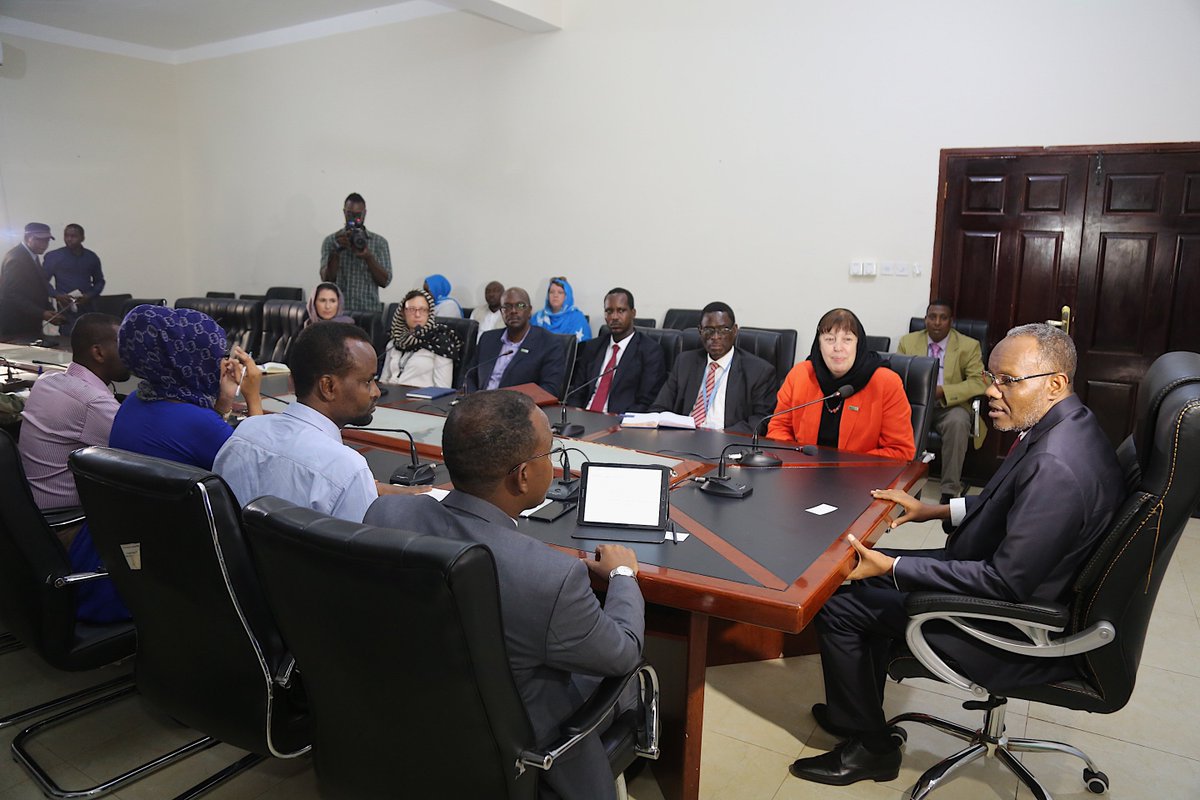 While in #Somalia this past week, @childreninconflict SRSG Virginia Gamba  launched a $2 million @UNPeacebuilding project supporting prevention of child recruitment and reintegration of children formerly associated with armed forces and groups. #ChildrenNotSoldiers  #ACTtoProtect