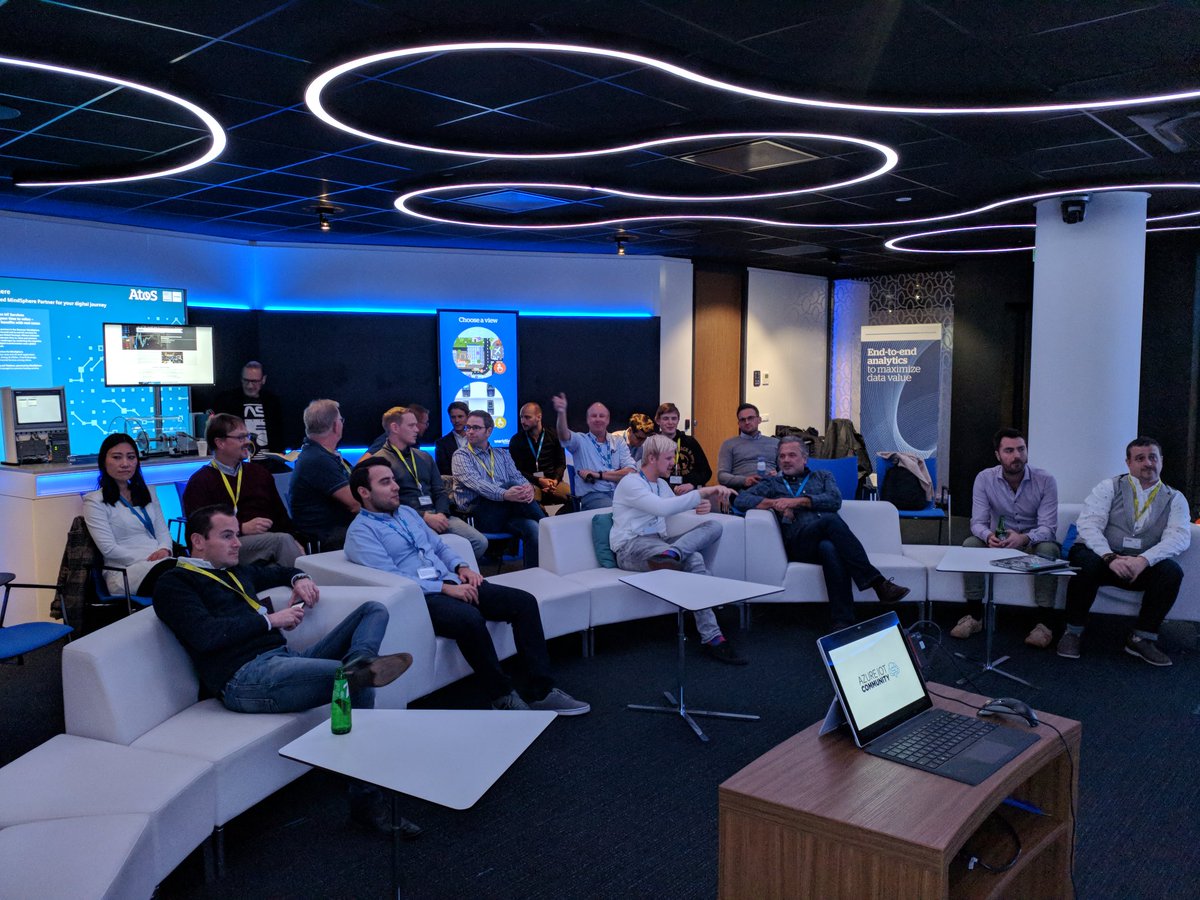 Azure_IoT_Com's tweet image. Gezellig druk voor onze @Azure #IoT Community avond. Bedankt @AtosNL voor het hosten en het heerlijke Spaanse buffet.
