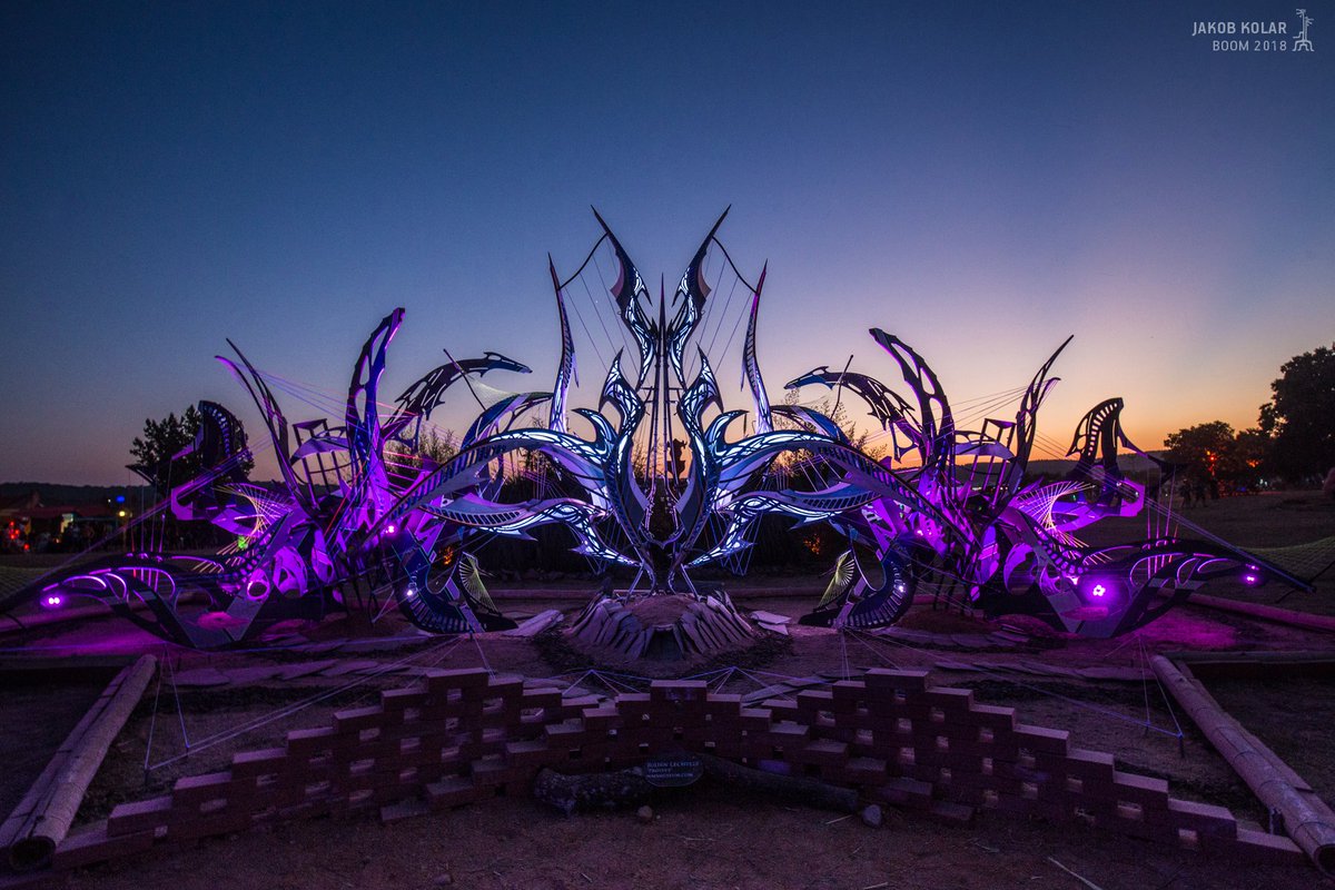 boomfestivalHQ's tweet photo. PARTICIPATE AT BOOM 2020 - Art Installations, Deco & Video
Send us your proposal for daring and thought-provoking art👉 https://t.co/pTWO1NN0E6
⏳ DEADLINE: 31 December 2019 by 23:59 (Portuguese Continental Time)
#BoomFestival #BoomFestival2020 #Boom2020 #Anthropocene #Boomland https://t.co/TLQqZ5Tjh8