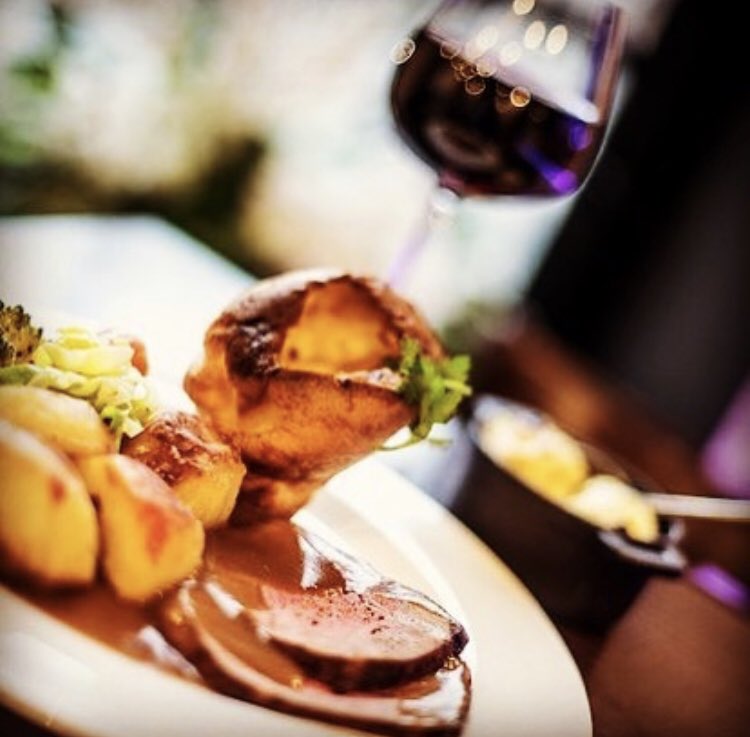.....Sunday Family Roasts.....
Delicious set menu 
Available every Sunday at il borgo antico..
.
.
and don't forget .. children under 10 eat free.
.
.
Book your table..
Call : 01625 878989
Email: enquiries@borgoantico.co.uk
