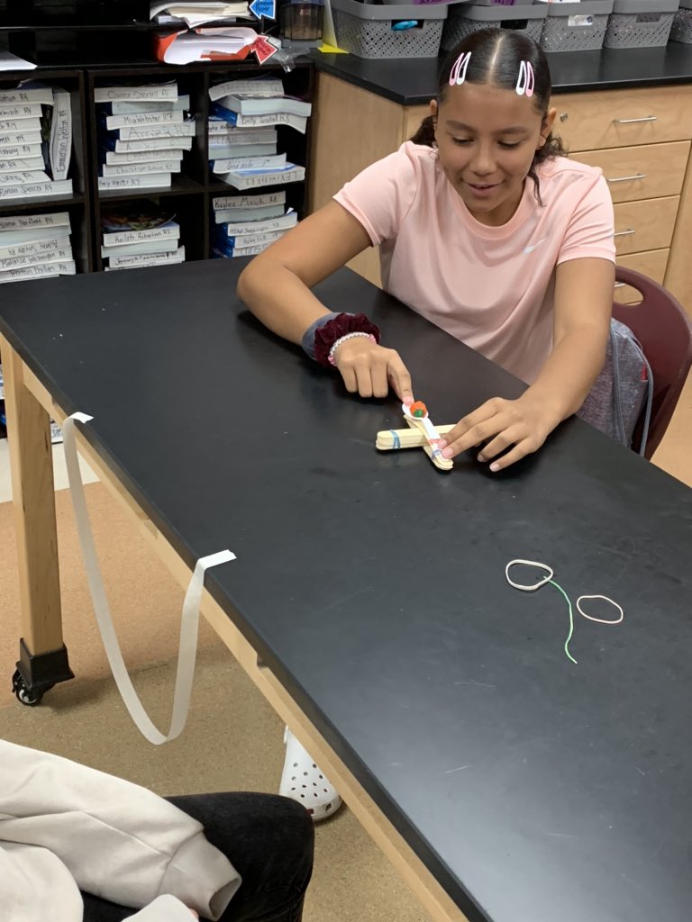 CwmsMrs's tweet image. Pumpkin Catapult Launcher (and elastic potential energy!) fun in Connections! #designcycle #designchallenge #cwway @CWMS_office