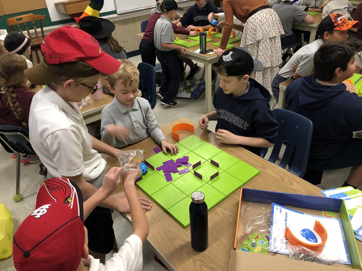 sttscience's tweet image. Rainy day = STEM day! #codeandgo