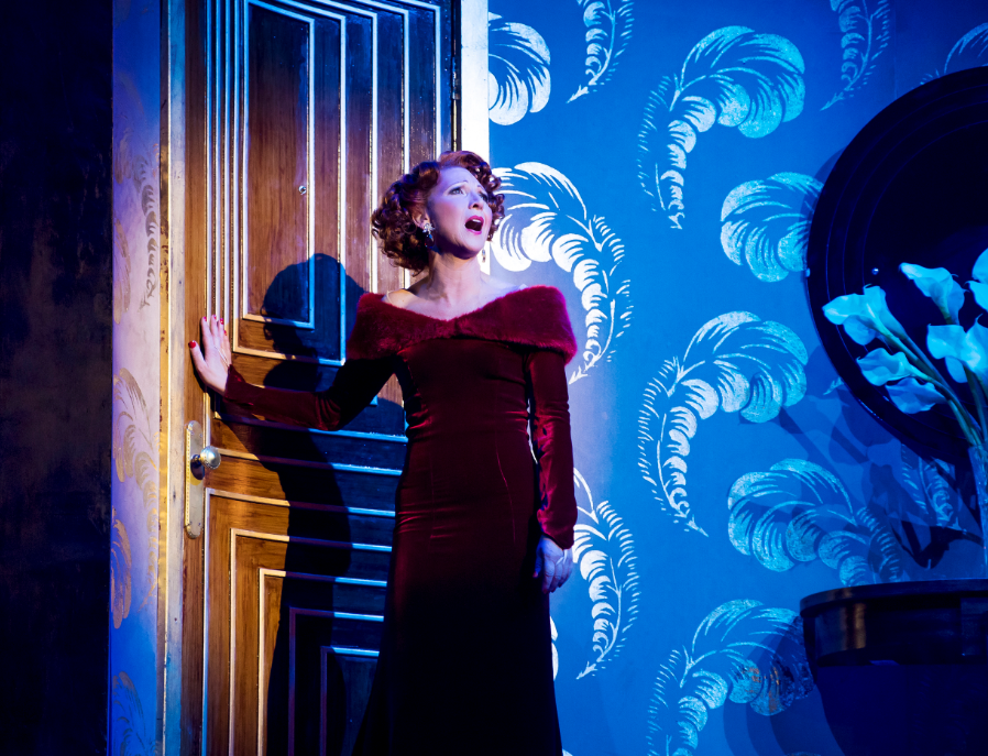 National Treasure <a href="/bonnie_langford/">Bonnie Langford</a> stars as Dorothy Brock in a spectacular dazzling tap dancing and show-stopping ensemble cast. Catch 42nd Street at cinemas across the UK &amp; Ireland on 10 &amp;12 November! BOOK NOW at: 42ndstreetcinema.com #42ndStreetCinema