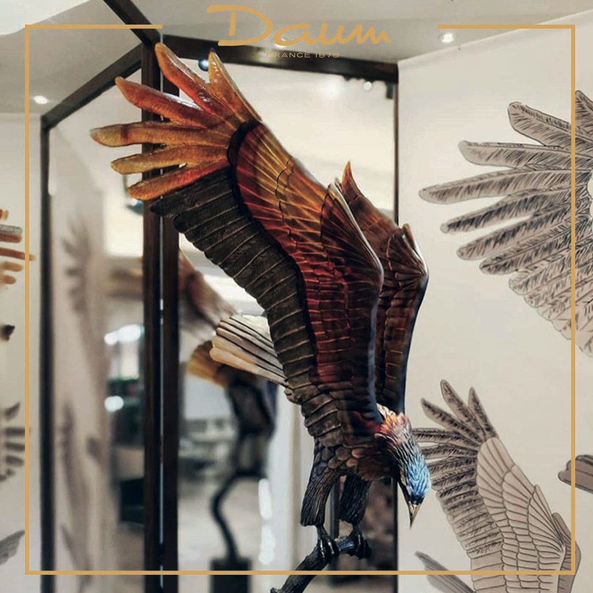 DaumOfficiel's tweet photo. A l’occasion de l’exposition Voyages au coeur de l’Art, la Maison Daum vous invite à découvrir ses plus belles Editions d'Art, dans sa boutique rue Royale à Paris. Pour Daum l'artiste Madeleine Van der Knoop a créé plusieurs oeuvres d'Art époustouflantes. https://t.co/eJk4ZD5Evl https://t.co/kPFauRV9gp