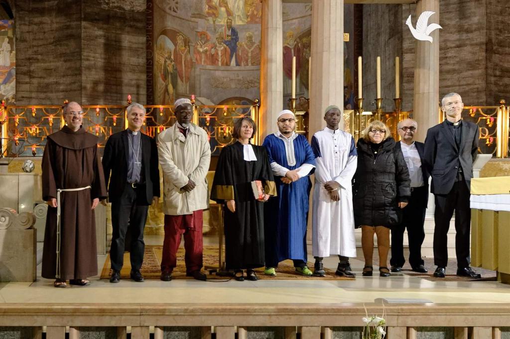 CoexisterParis's tweet photo. La #laicite, cette voûte commune sous laquelle malgré des convictions différentes nous pouvons nous reconnaître comme frères, égaux en dignité et en droit, libres d'échanger et débattre.
#Damiette #CoexistenceActive https://t.co/hvBJVgwhbQ