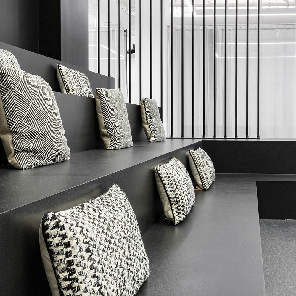 HuntsmanAG's tweet image. #LetsDance! Experience #AtelierTarkett #NYC, a non-traditional innovation space that’s fearless and daring, just like a New Yorker. #design #designer #interiordesign #showroomdesign #flooring #workplace #tarkettcontract #commercialflooring