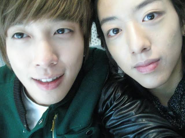 junglee_pic's tweet photo. #μ¨μλΈλ£¨ #CNBLUE #μ μ©ν #YongHwa #μ΄μ μ #JungShin #guitar #vocal #bass #Kpop #Krock #Kband #music #love #brother #beautiful #JUSTPLEASEHOLDMYHAND
Β© on pic https://t.co/JiCS46FFHg