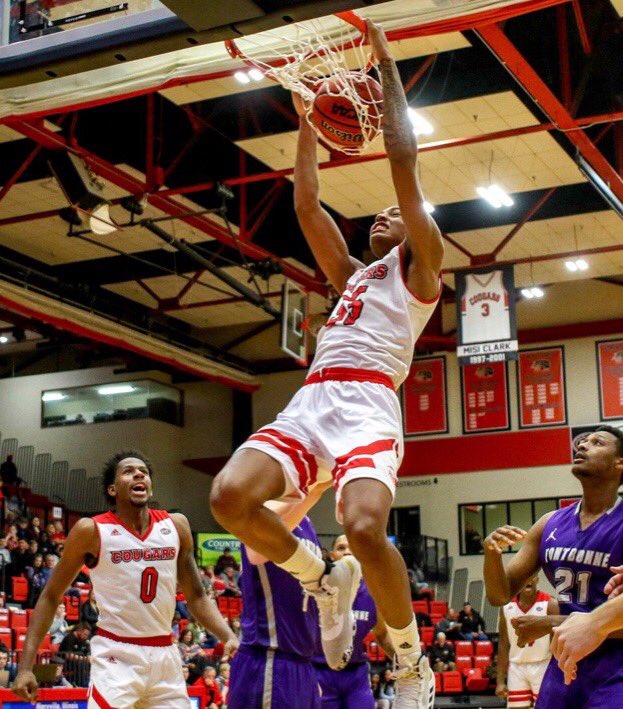 baronecoach's tweet photo. College basketball is so much more than just basketball. First college game for @lamarwright32 and his dad was clearly with him. #findaway https://t.co/89cOw4v6g5
