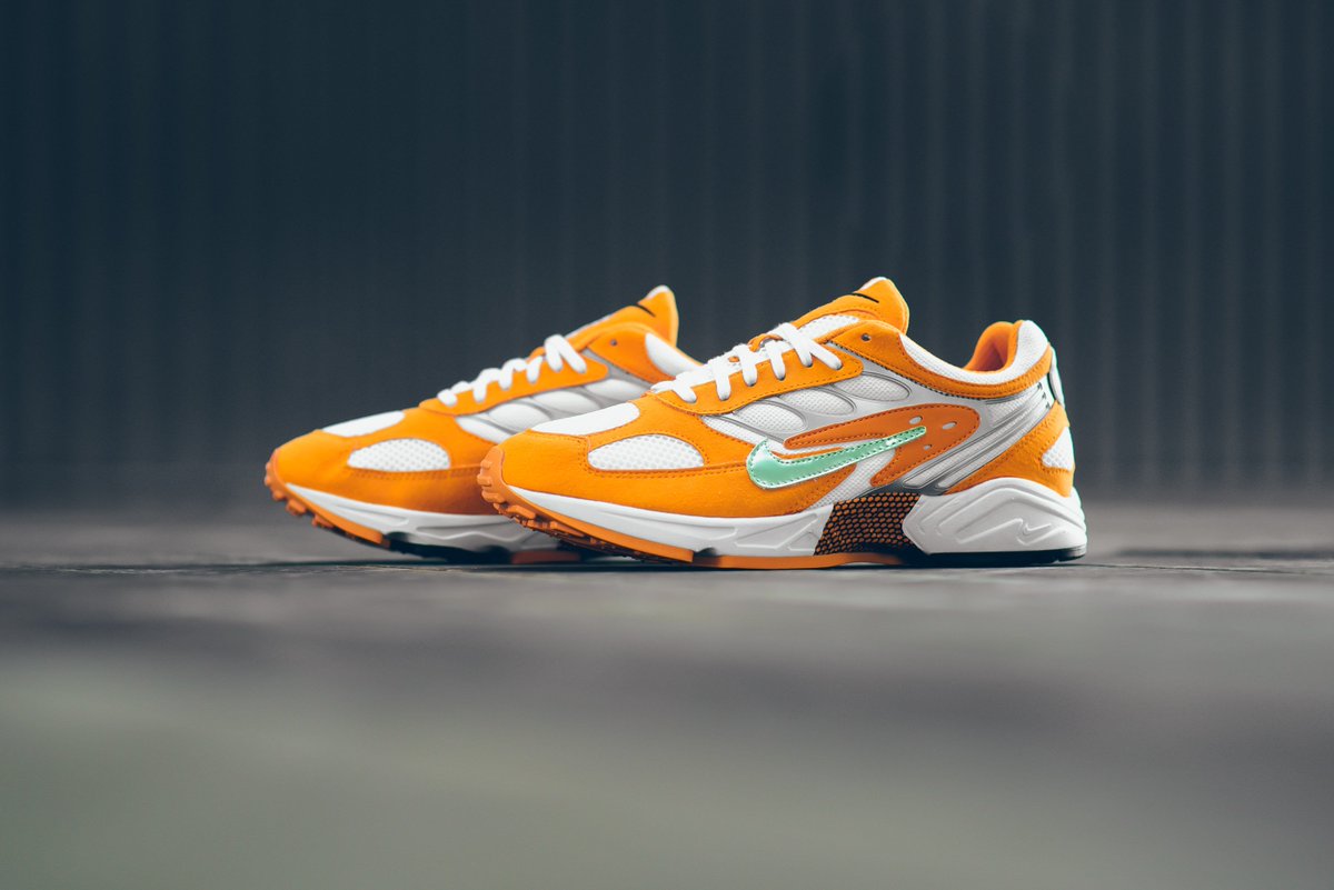 nike air ghost racer orange peel