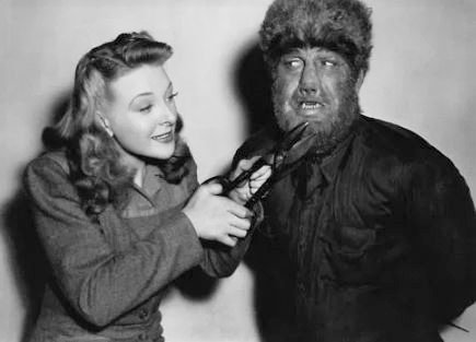 kayjaws99's tweet photo. #FavoriteWerewolfMovies #HorrorMovies #Horrorisfun #1940s #1960s #wolfman #werewolftoys #halloween2019 #universalmonsters #31DaysofHalloween #Wednesdaywisdom 🎃My fave werewolf film remains #TheWolfman 🐺with #LonChaney. Fave werewolf BOY is Eddie Munster.👹🧙♀️🦇 @classic_film https://t.co/tshSdFrVxd