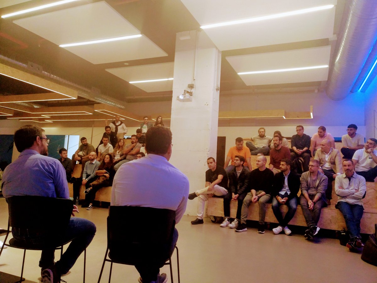 BigDataAsoc's tweet image. En #datawizards TODOS participamos y compartimos ideas sobre #BigData. Nos encanta este formato distendido 😊