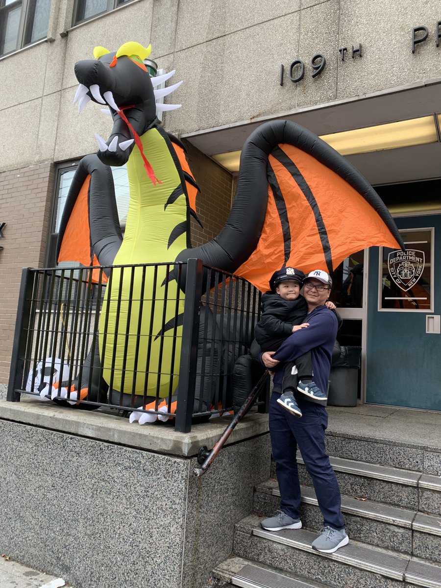 NYPD109Pct's tweet photo. 🎃 Trick or Treat 🎃 tomorrow at the @NYPD109Pct from 3pm-6pm. https://t.co/gqM7HXBcsA