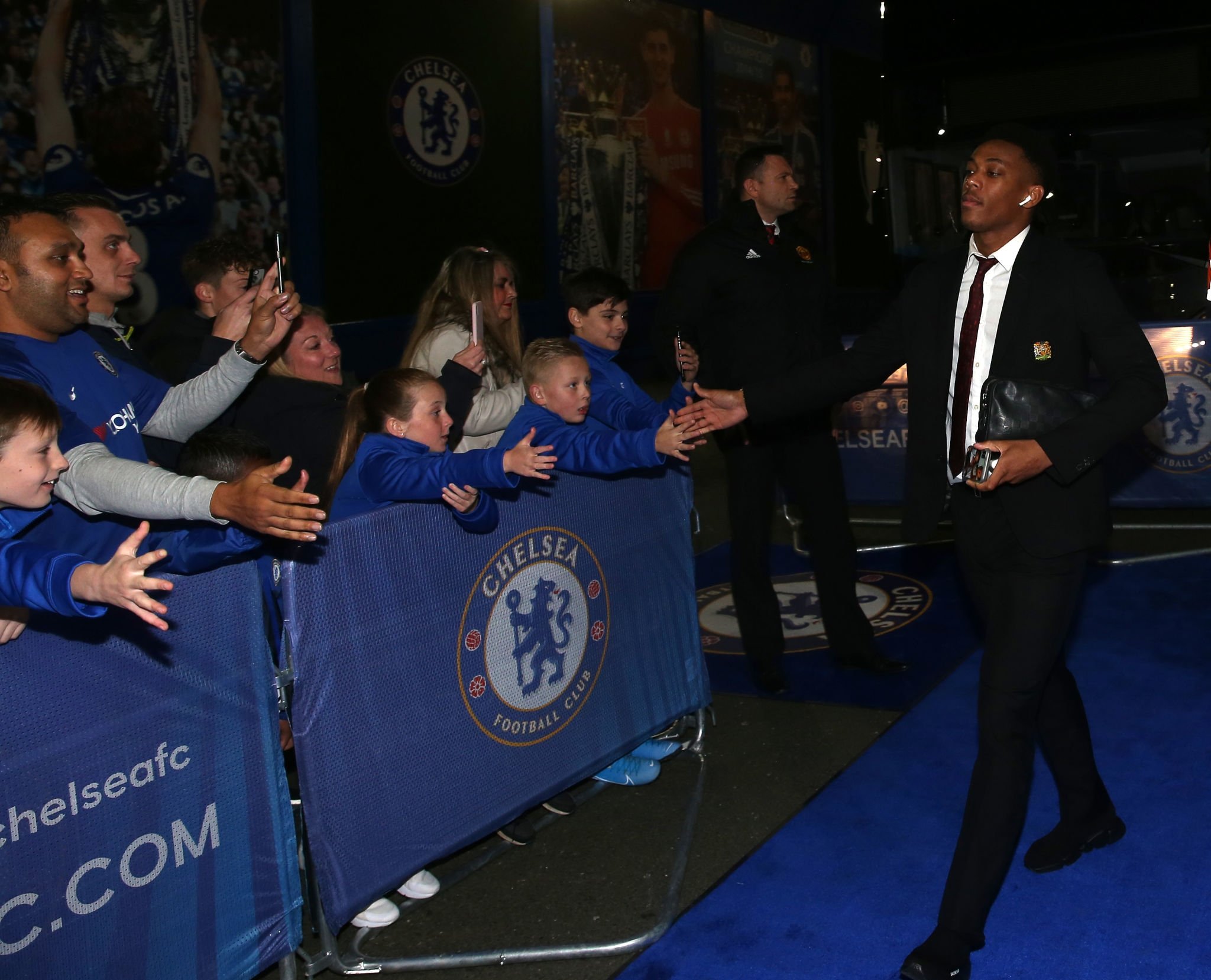 EIJeIs-WkAAz2-s?format=jpg&name=4096x409