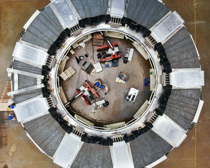 EIJfFZMW4AACRRB?format=jpg&name=small