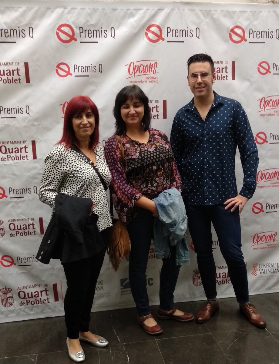 novafeina's tweet photo. A la gala del #PremisQ de l'ajuntament de  @quartdepoblet  🤩 https://t.co/xL3B2fVCgy