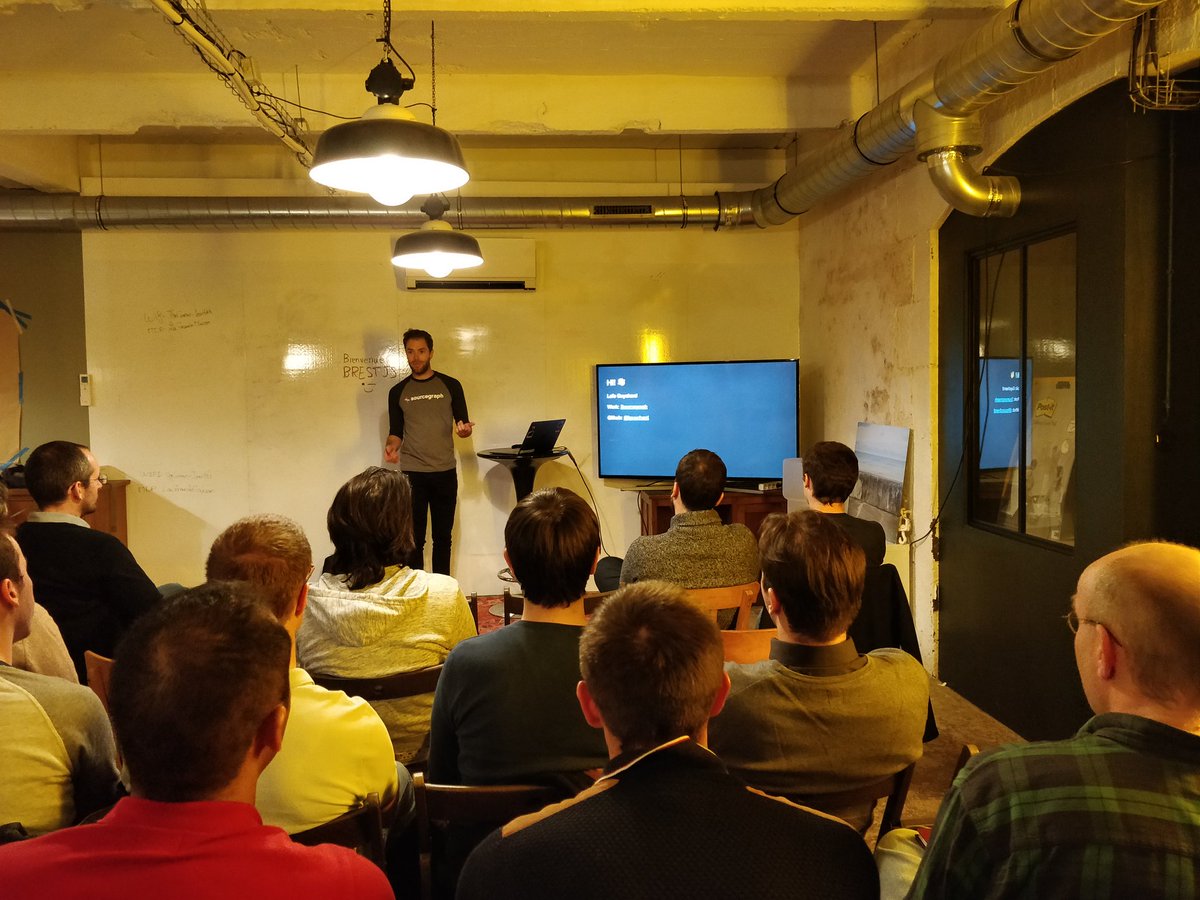 BrestJS's tweet image. C&apos;est parti pour le talk sur les #WebWorkers et #TypeScript ! #Brest #javascript