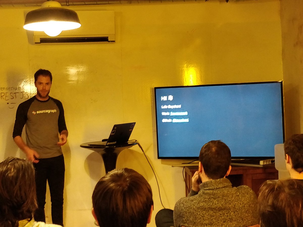 BrestJS's tweet image. C&apos;est parti pour le talk sur les #WebWorkers et #TypeScript ! #Brest #javascript