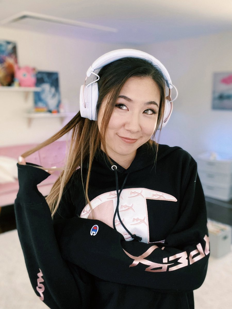 HyperX on Twitter: that HyperX x Champion hoodie 🥰 Our merch collection is dropping ▶️ https://t.co/j0daRsu9kT" / Twitter