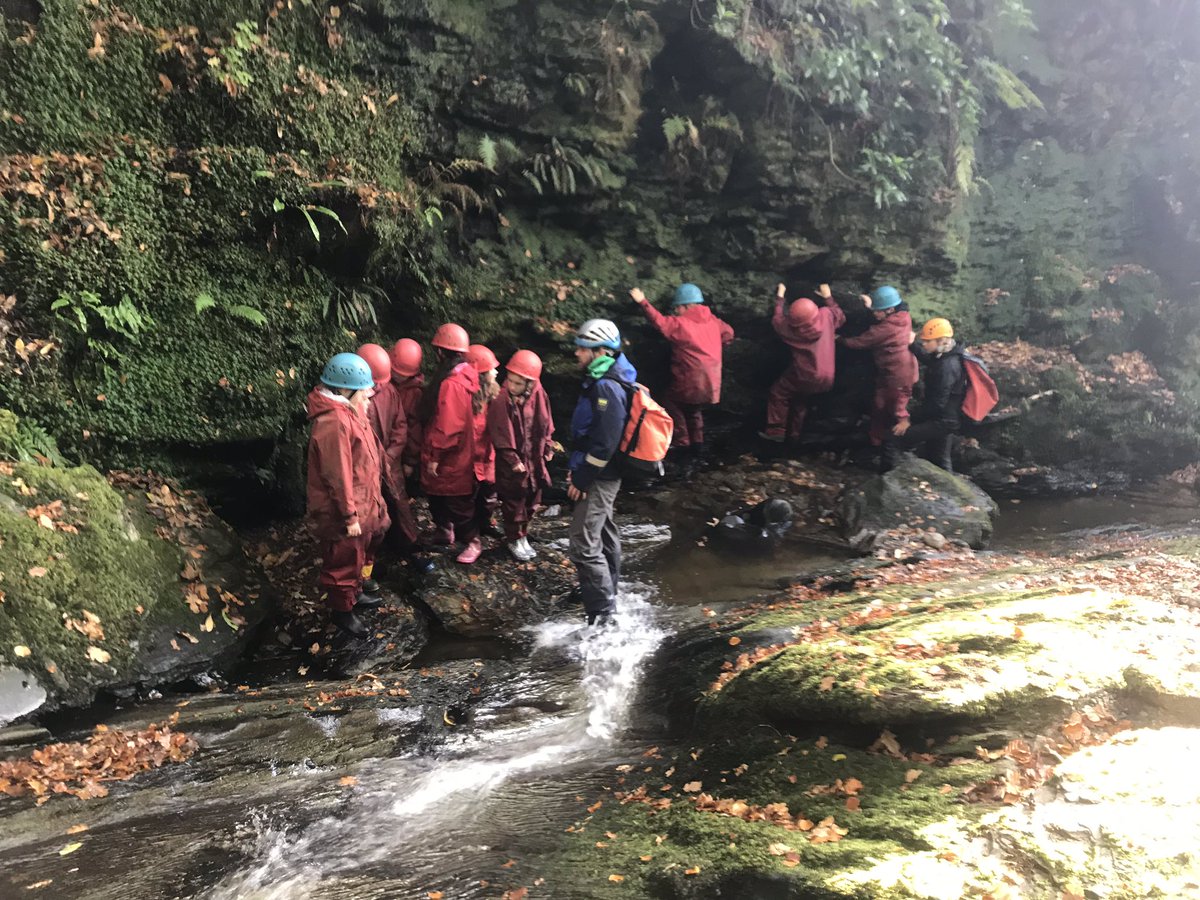 MurrayburnP's tweet photo. Group 4 on the gorge #Murrayburn life #benmore2019 https://t.co/aDxlN9Hbds