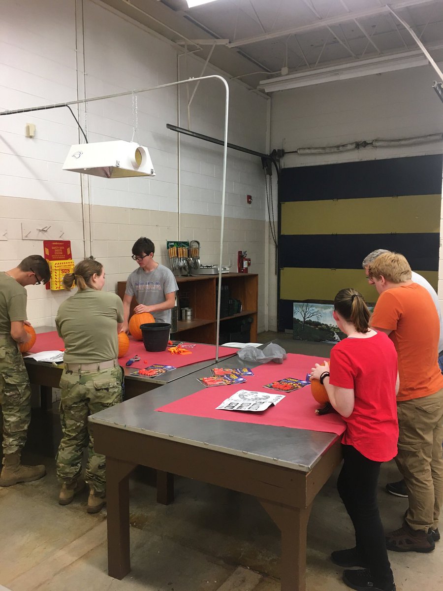 CHS FFA members carving pumpkins for Halloween! <a href="/CHSBlueDemons/">CHSBlueDemons</a> <a href="/markrhusband/">MarkRHusband</a>