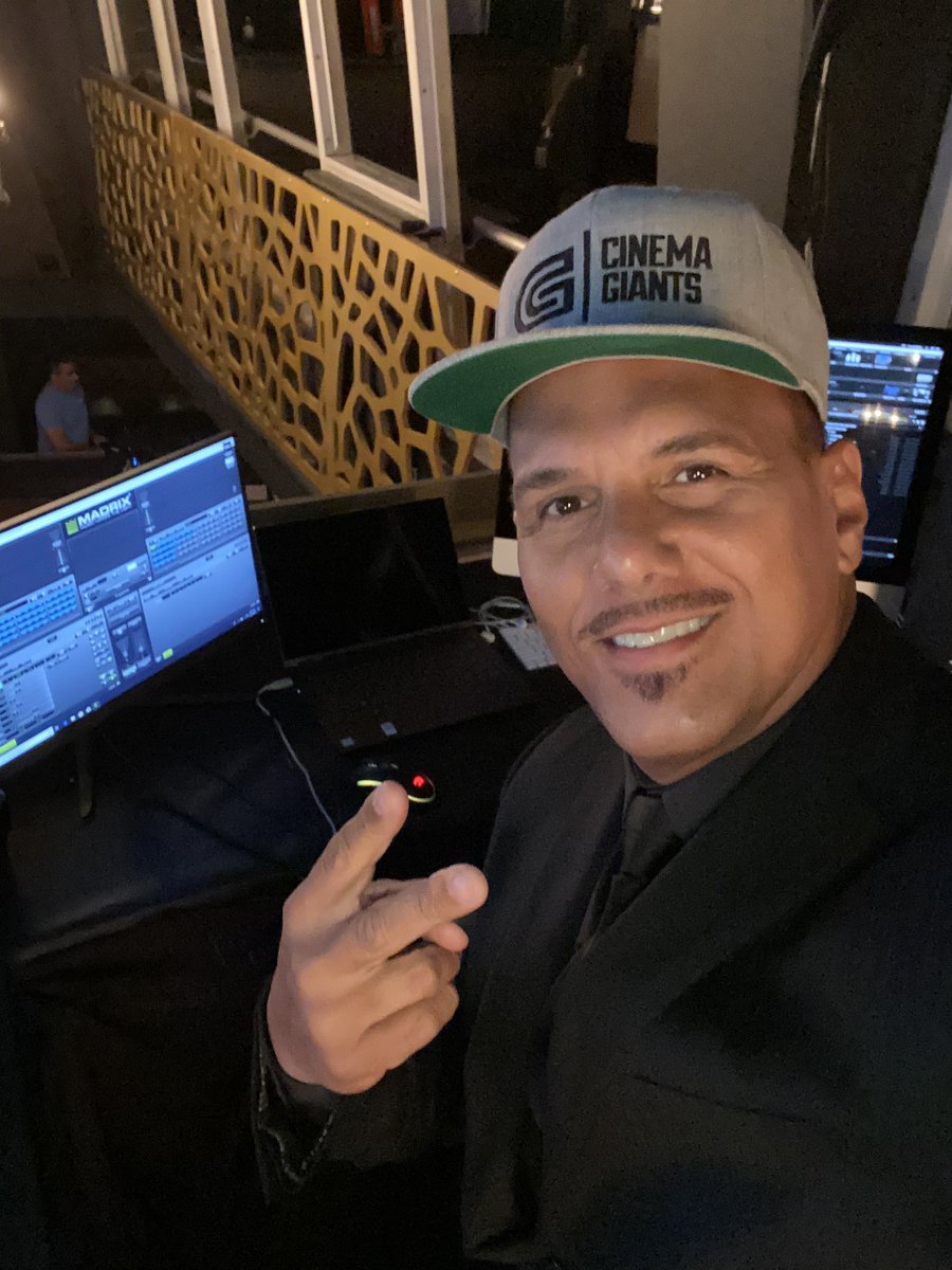 CarlosFerrer_PR's tweet photo. Durante la filmación de la Serie TRAP. #vidadeactor https://t.co/g4r7OcIYdz