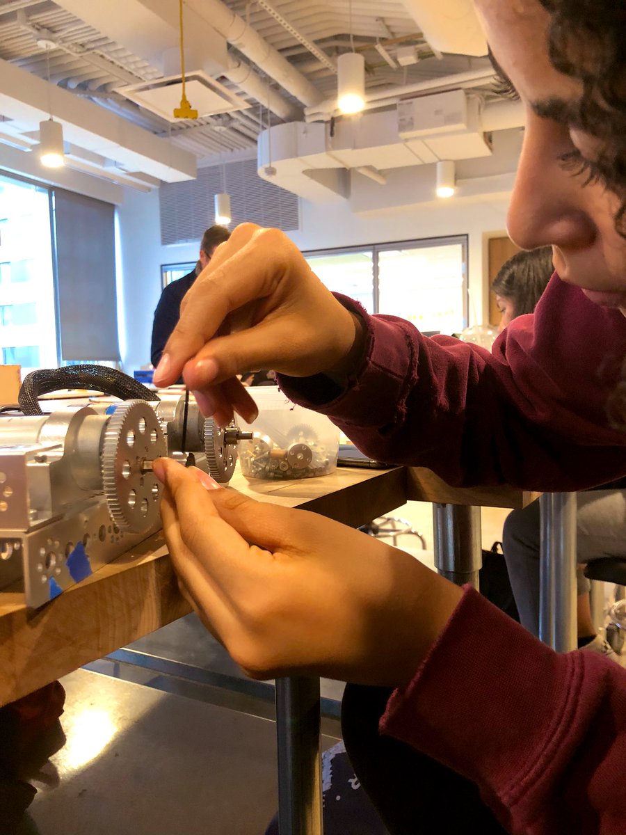 tywlsrobotics's tweet image. Mechatronics preparing for competition! T-minus three weeks until the first rounds of competition. #Robotics #GirlsWithNoLimits